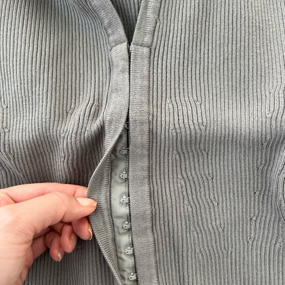 Zara Fitted Knit Top - Picture 4 of 5